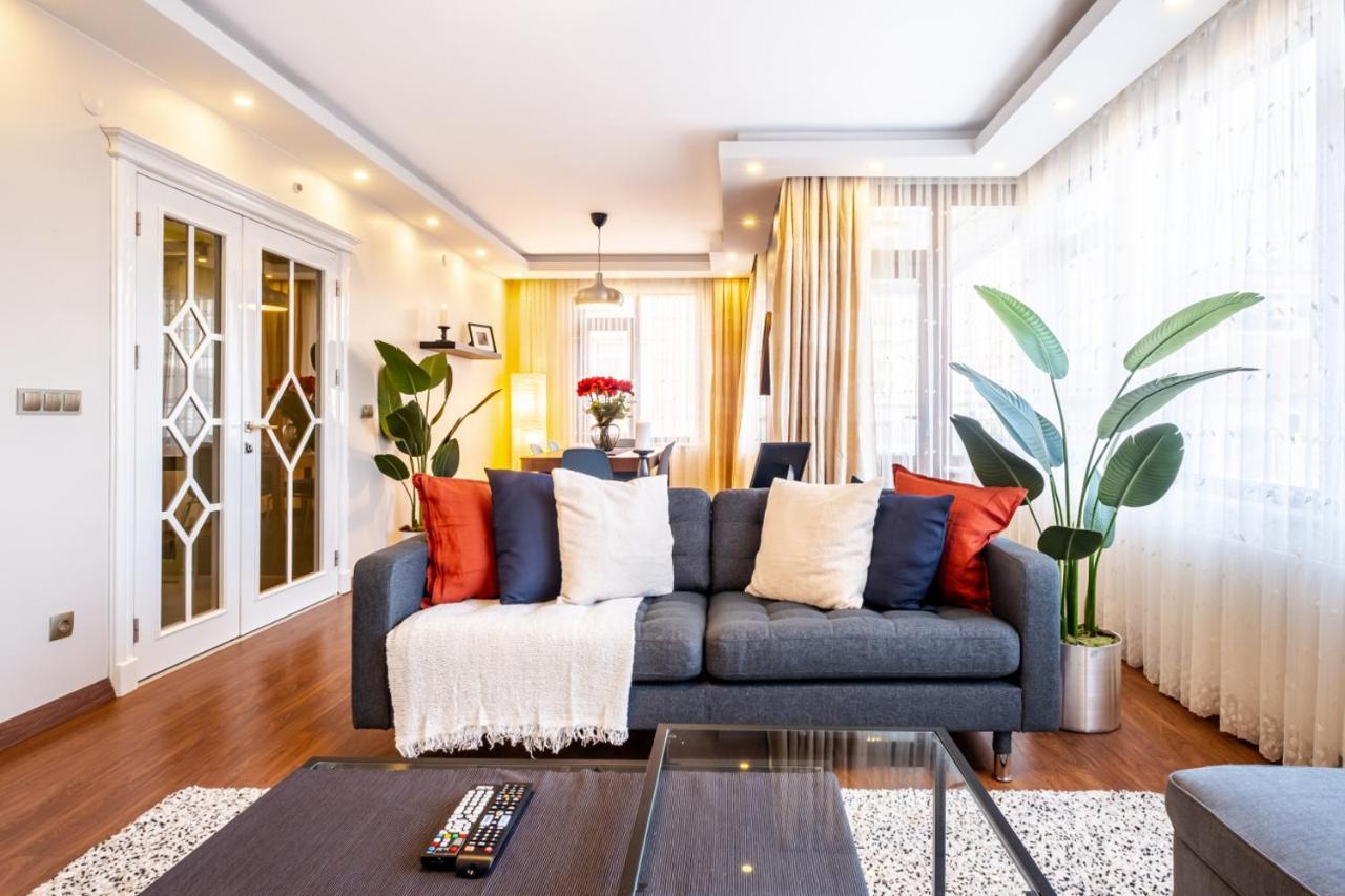 Captivating Flat With Balcony Near Besiktas Pier Apartment Istanbul Luaran gambar